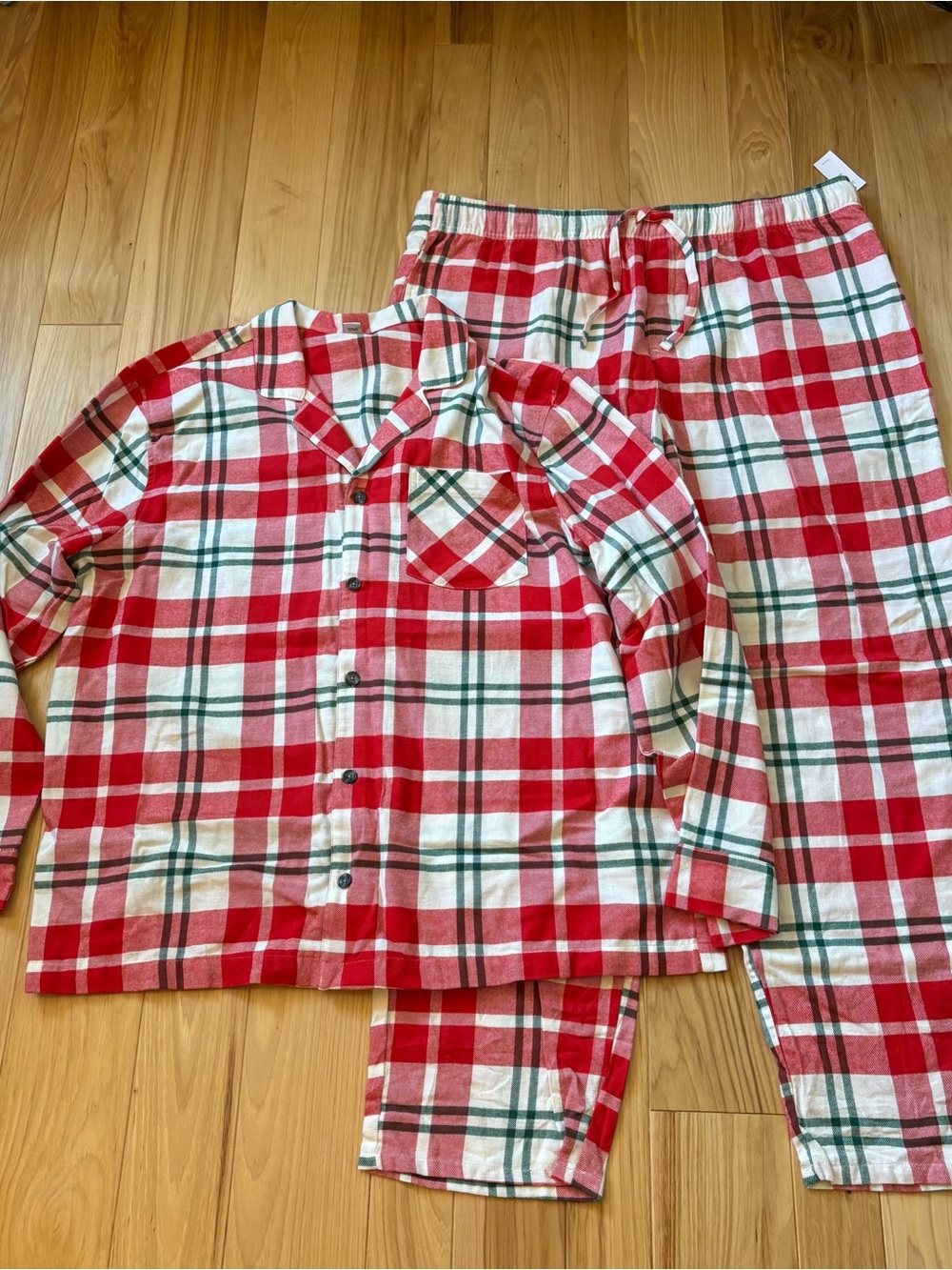 NEW Old Navy Red Plaid Flannel Pajama Set Long Sleeve Top and Pants